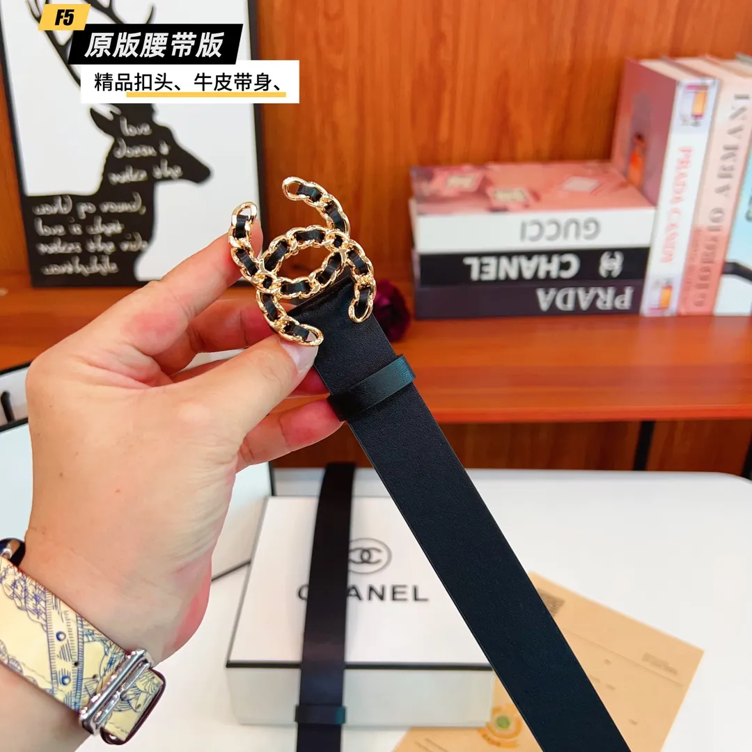 シャネル 黒 レザーベルト 金銀バックル - 画像 (4)