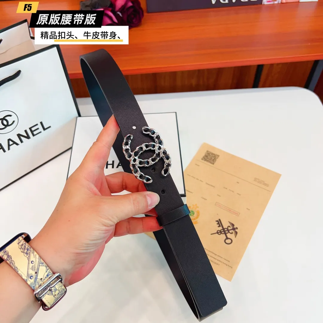 シャネル 黒 レザーベルト 金銀バックル - 画像 (10)