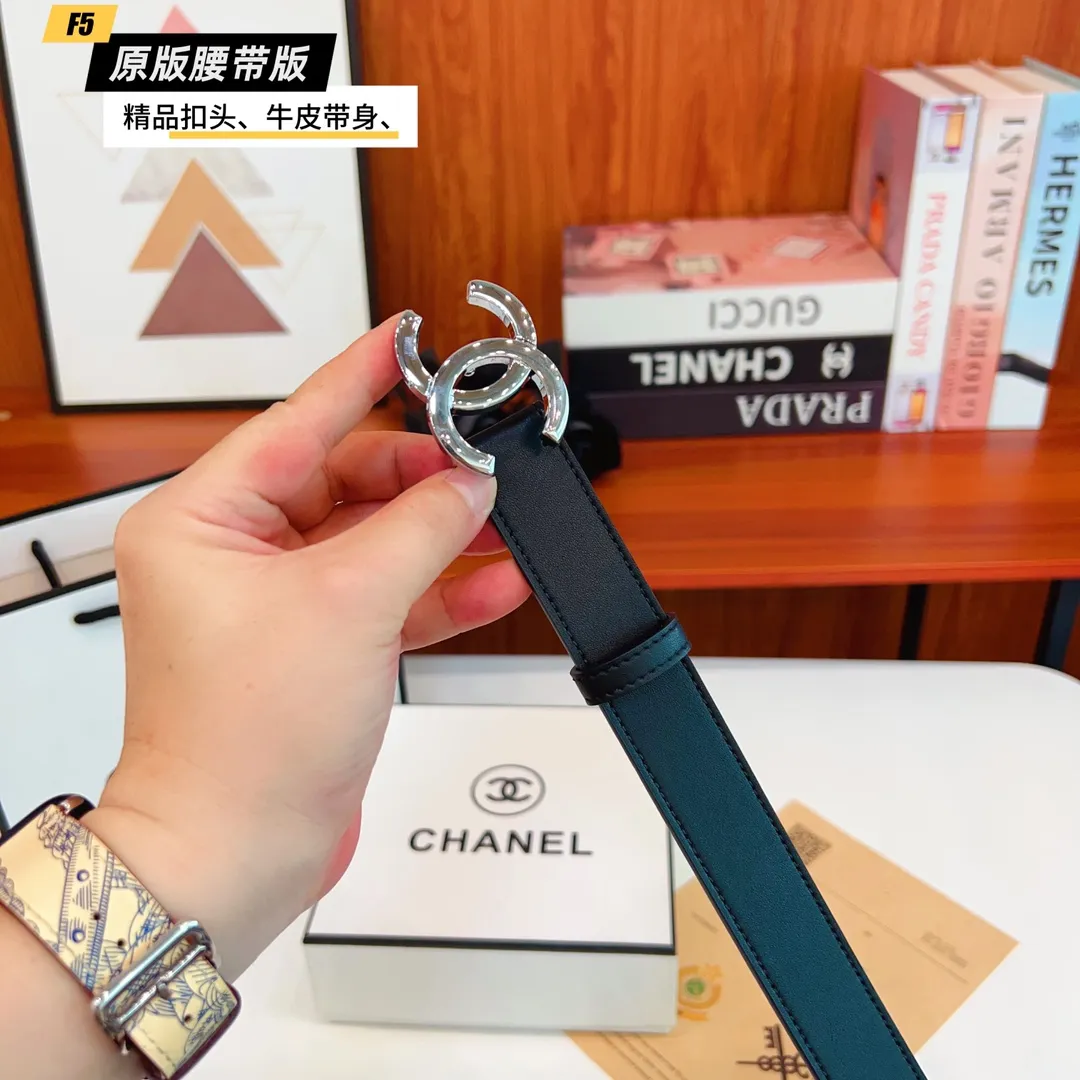 シャネル 黒 レザーベルト 金銀バックル - 画像 (8)