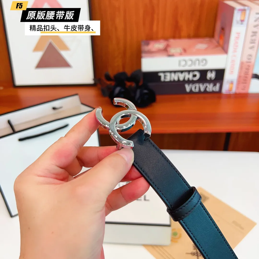 シャネル 黒 レザーベルト 金銀バックル - 画像 (9)