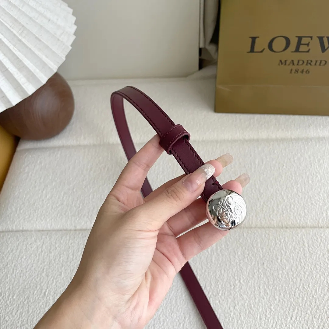 ロエウェ 滑らか牛革ベルト 酒赤色 1.5cm幅