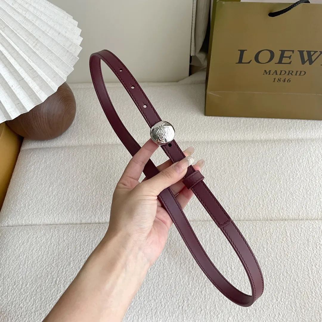 ロエウェ 滑らか牛革ベルト 酒赤色 1.5cm幅 - 画像 (7)