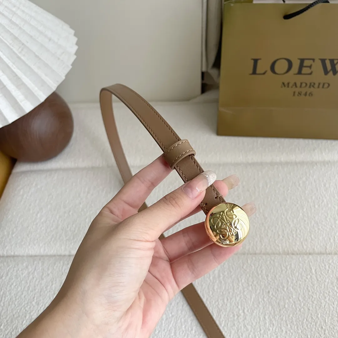 LOEWE  橡木色 新作光滑牛革ベルト