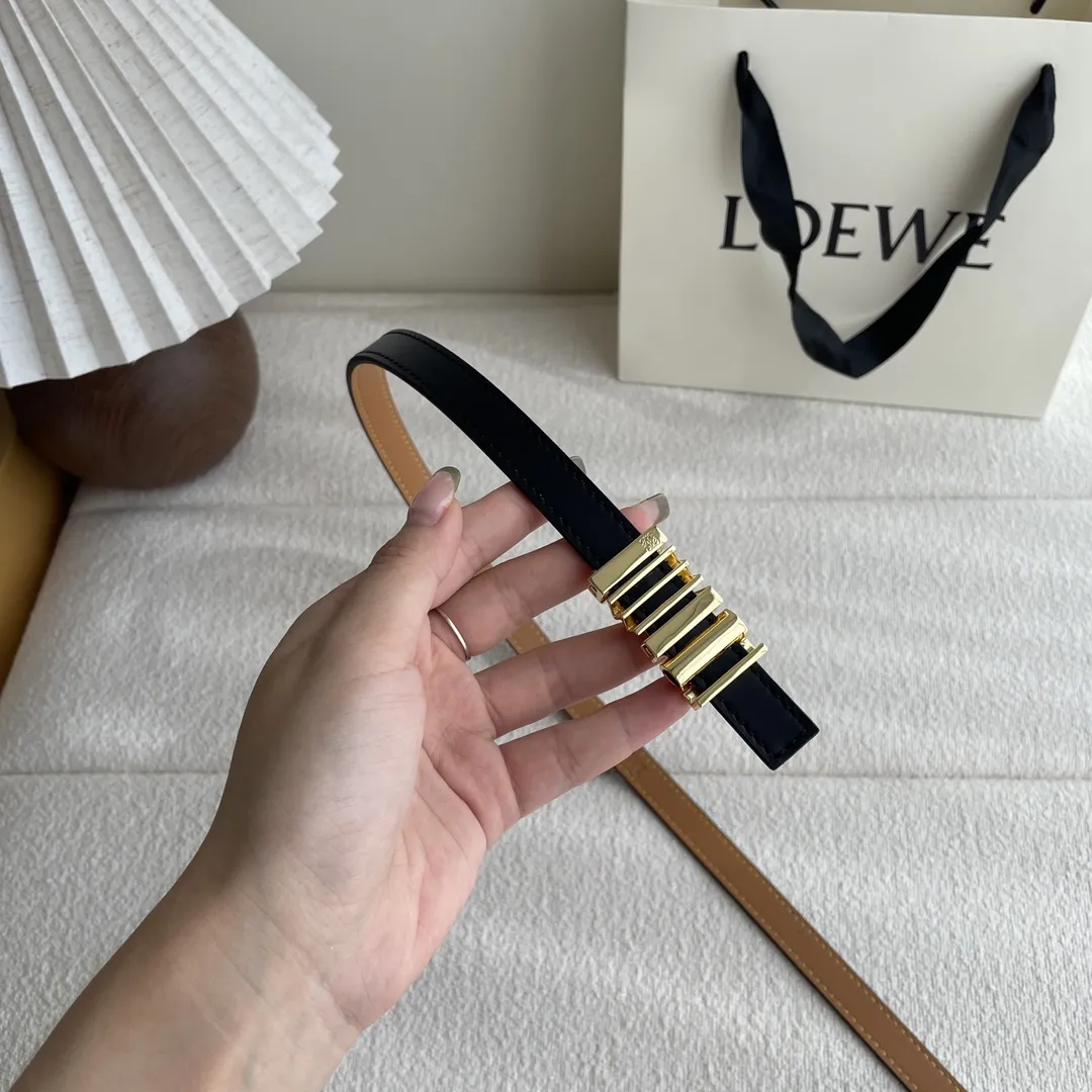 Loewe ブラックレザーベルト 幾何学バックル