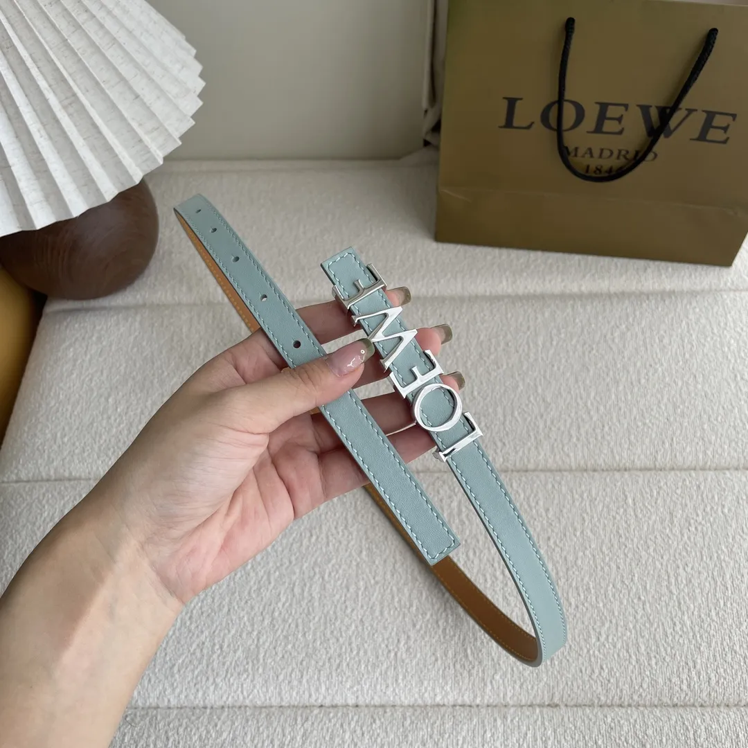 LOEWE 光滑牛革ベルト 氷河ブルー 1.5cm幅 - 画像 (4)