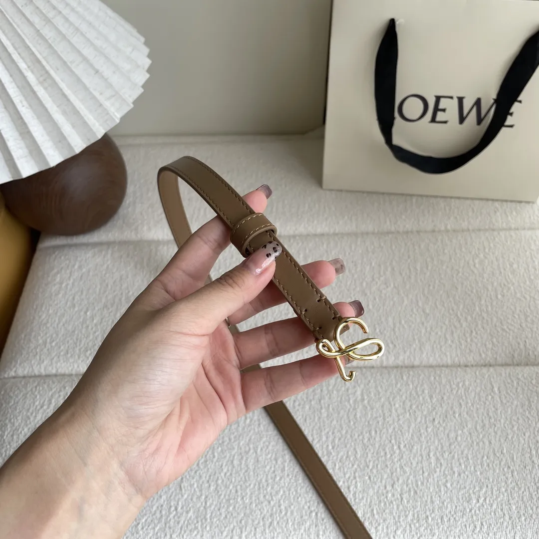 LOEWE新作光滑牛革ベルトオーク色1.5cm幅