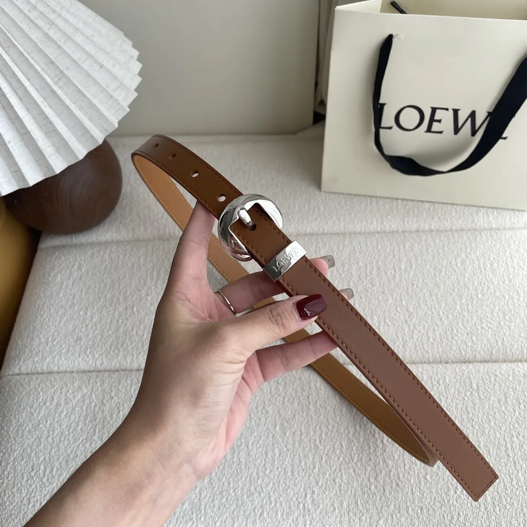 LOEWE 光滑牛皮革Pebbleベルト 土黄色 2cm幅 - 画像 (6)