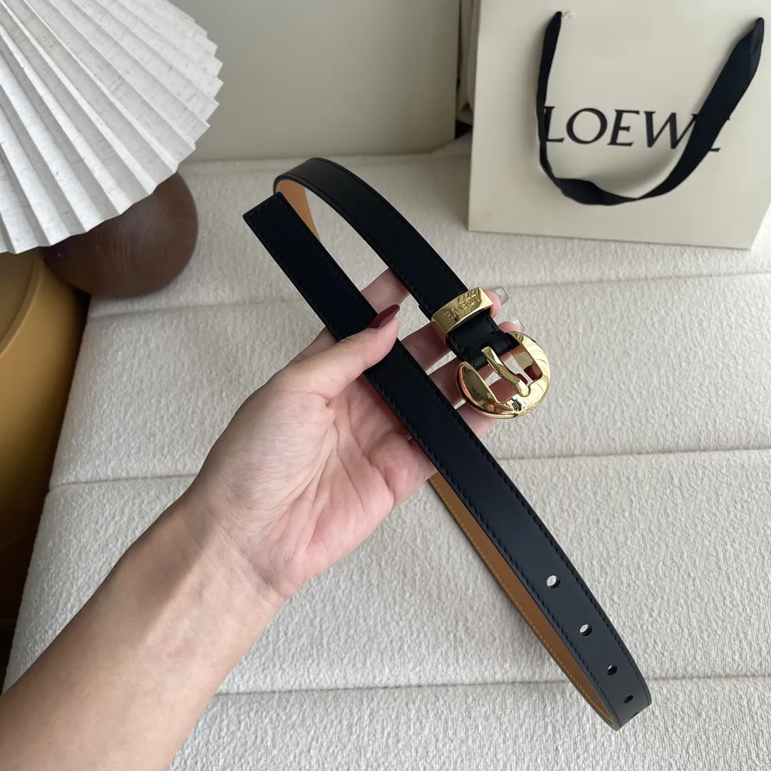 LOEWE黒色ベルト 2cm 幅 - 画像 (3)