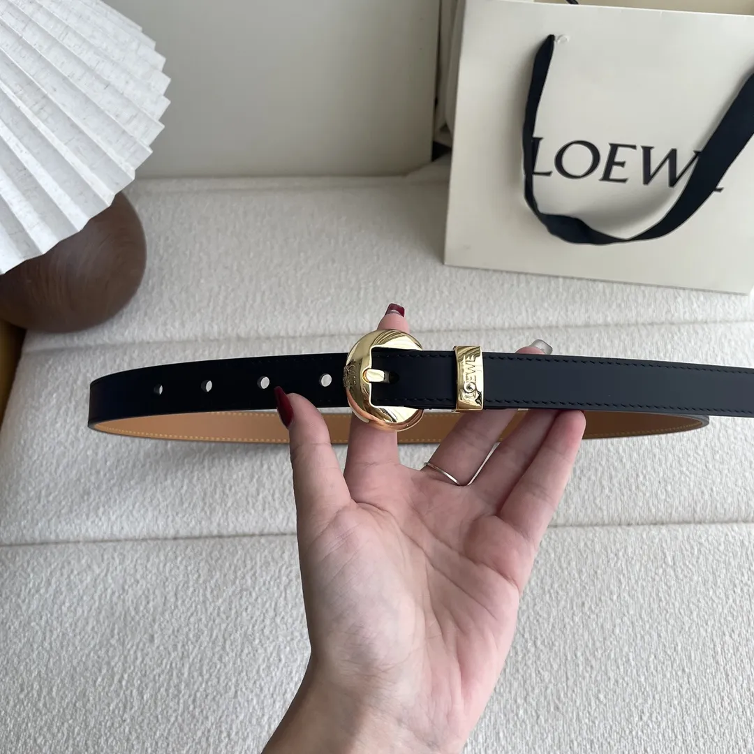 LOEWE黒色ベルト 2cm 幅 - 画像 (5)