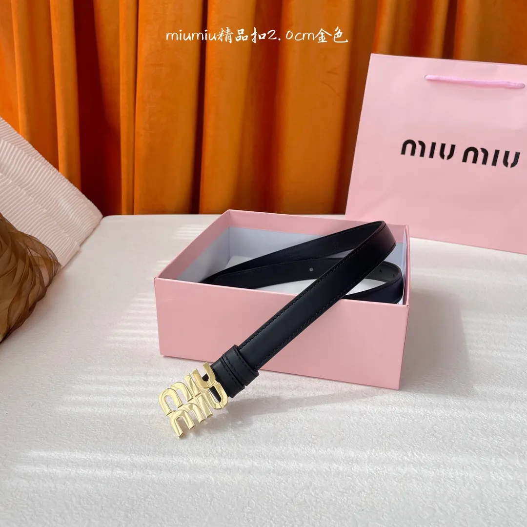 Miu Miu ブラックレザーベルト