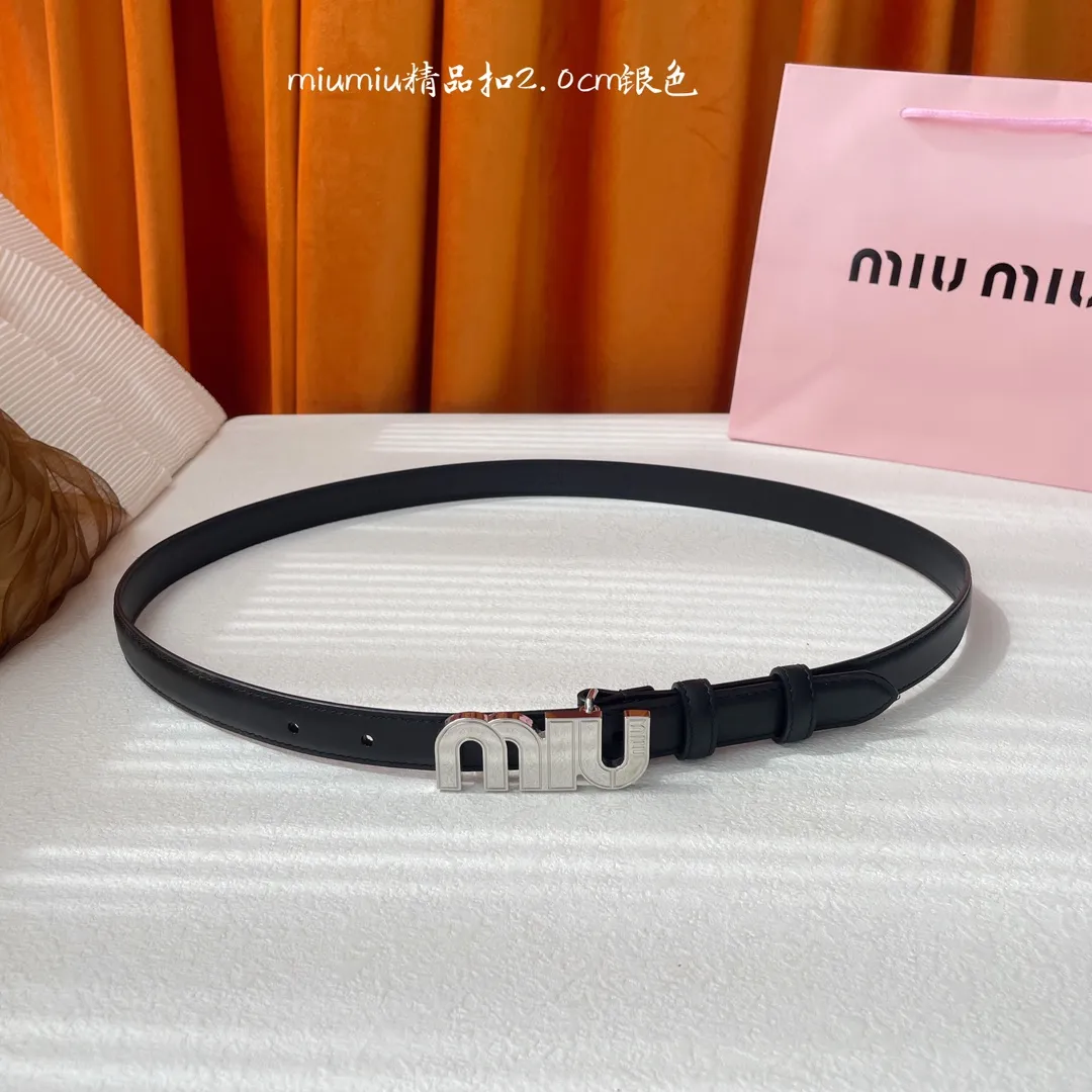 Miu Miu ブラックレザーベルト シルバーバックル - 画像 (6)