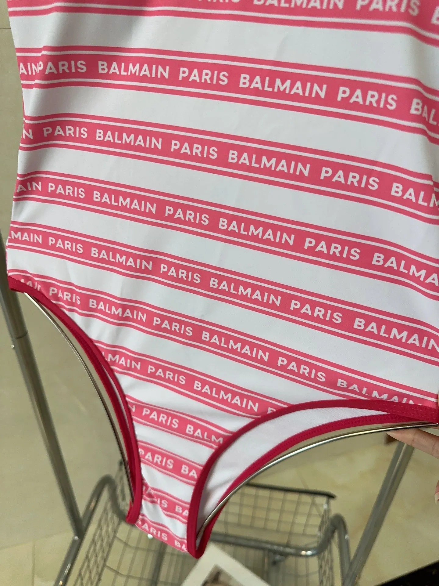 ピエールバルマン レッドストライプ ワンピース水着 - 画像 (6)