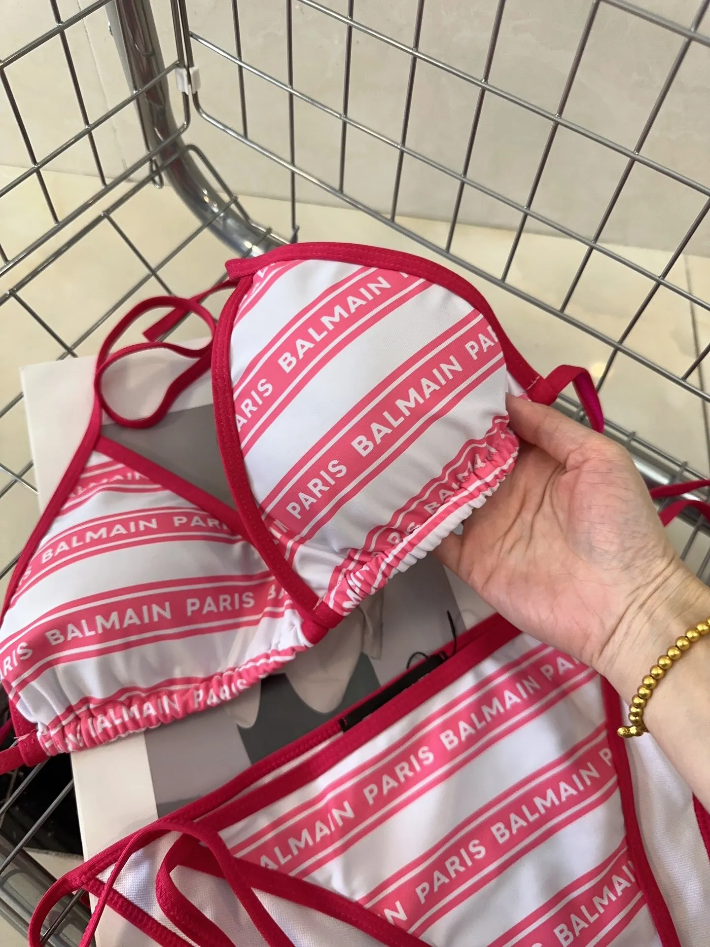 BALMAIN PARIS ピンクと白のストライプビキニ - 画像 (4)