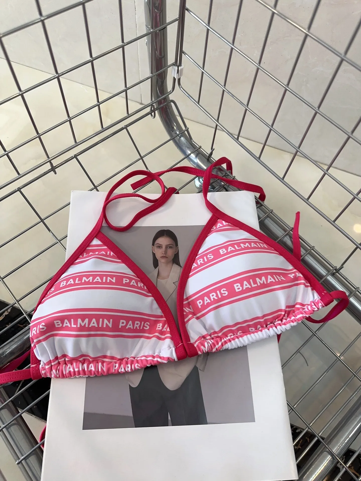 BALMAIN PARIS ピンクと白のストライプビキニ - 画像 (5)