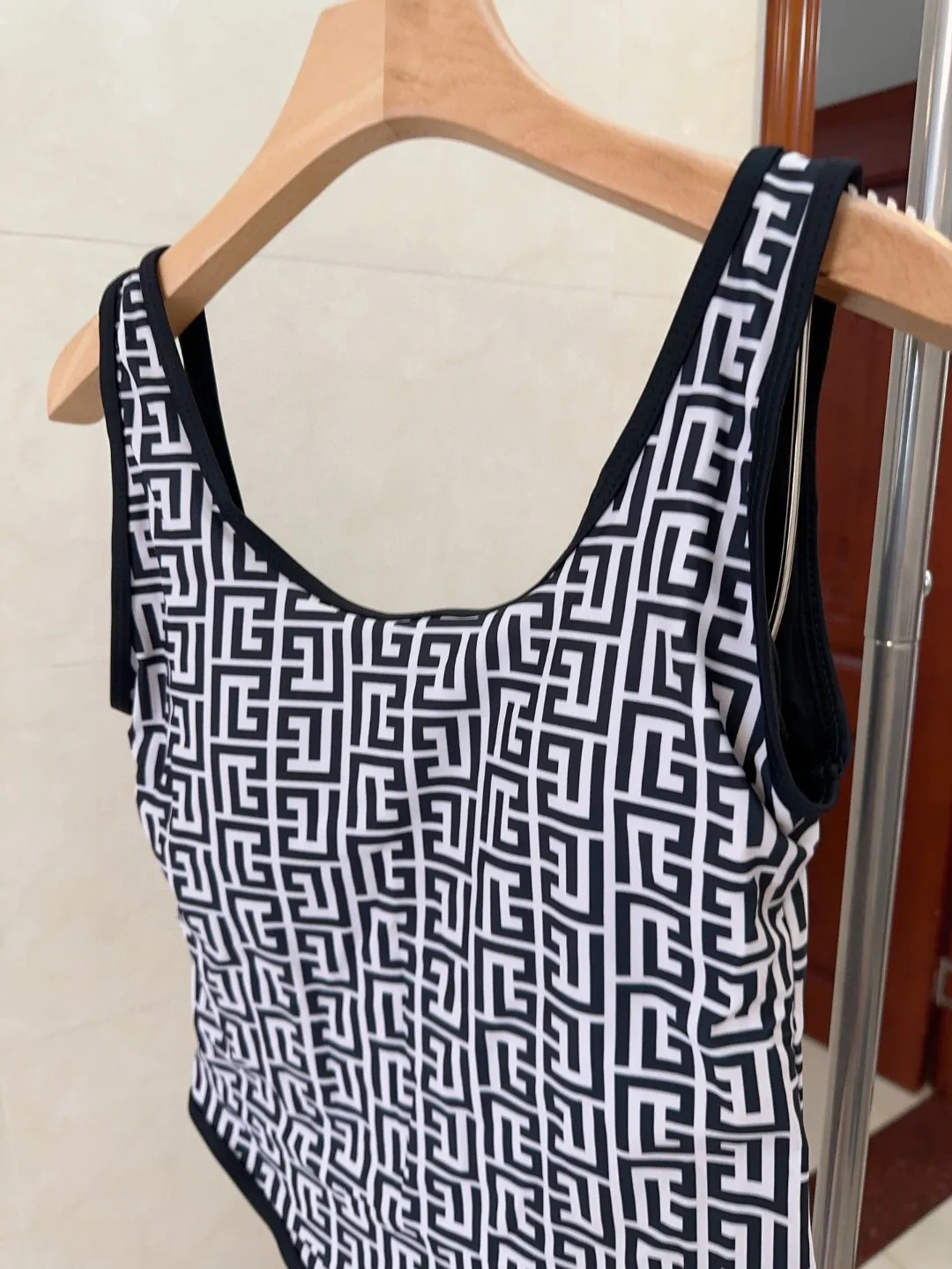 Balmain 水着 黒白パターンSMLサイズ - 画像 (5)