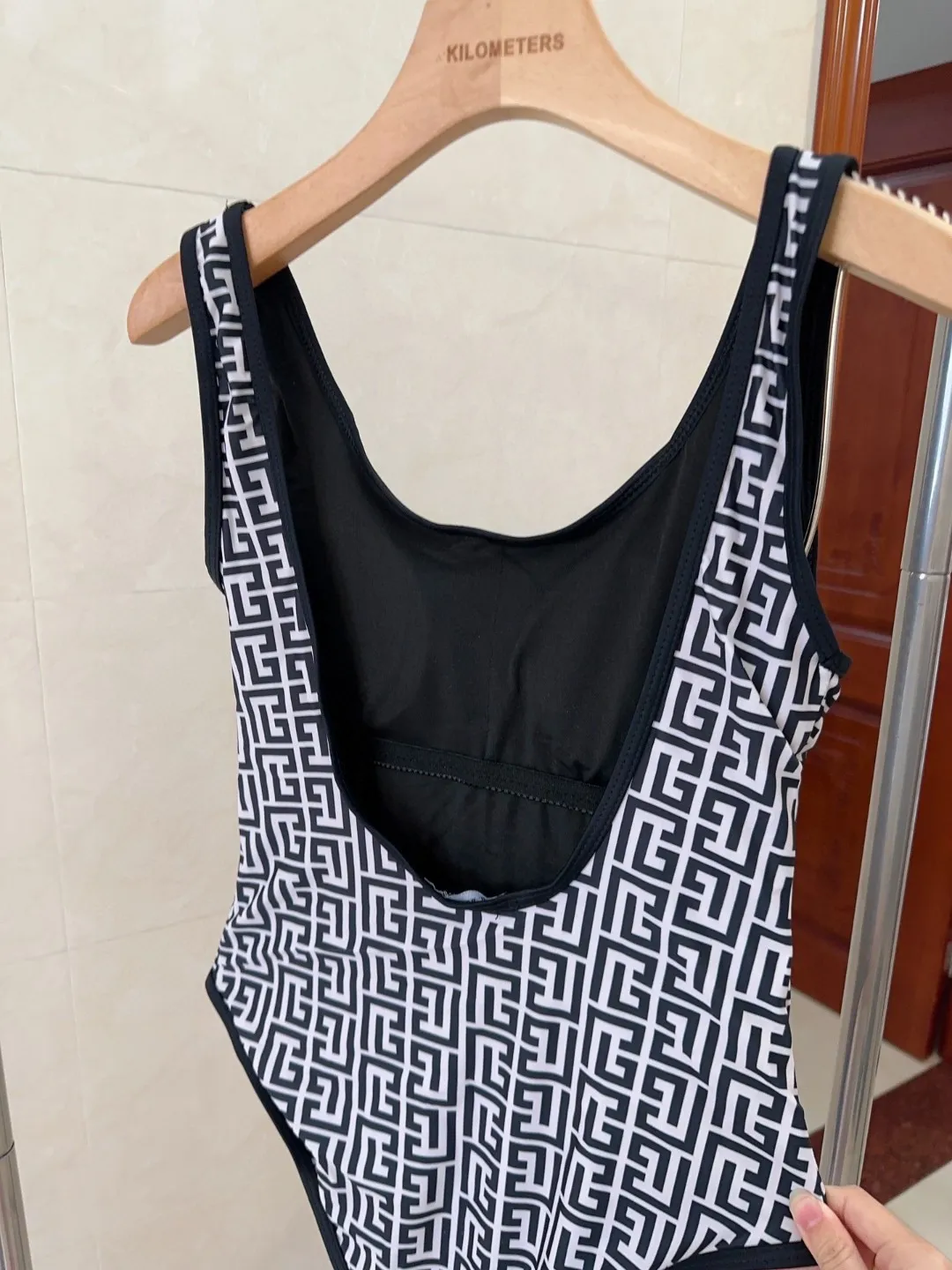 Balmain 水着 黒白パターンSMLサイズ - 画像 (7)