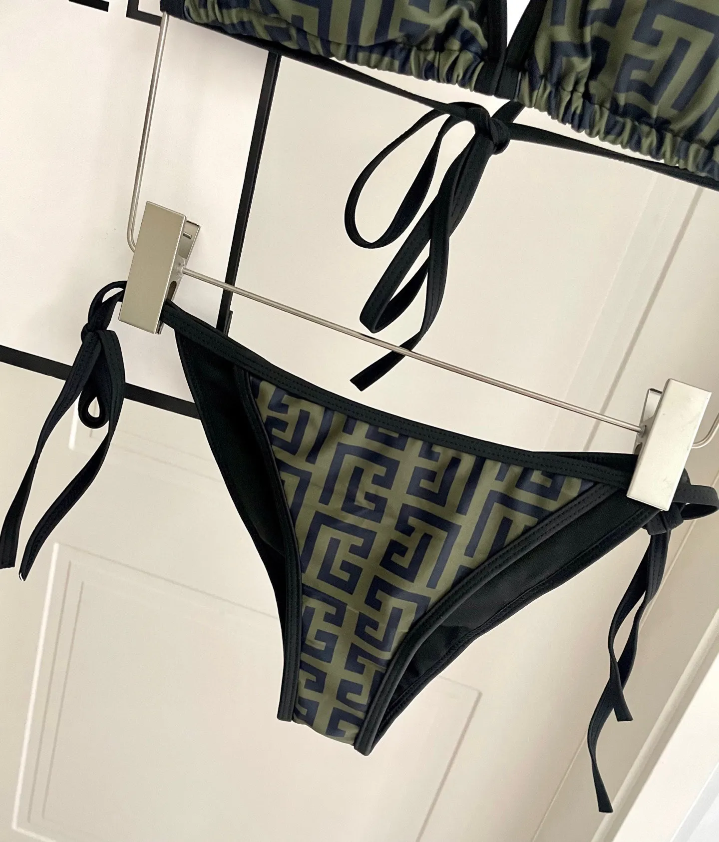 Balmain 新作分体式水着ブラックビキニスタイル - 画像 (4)