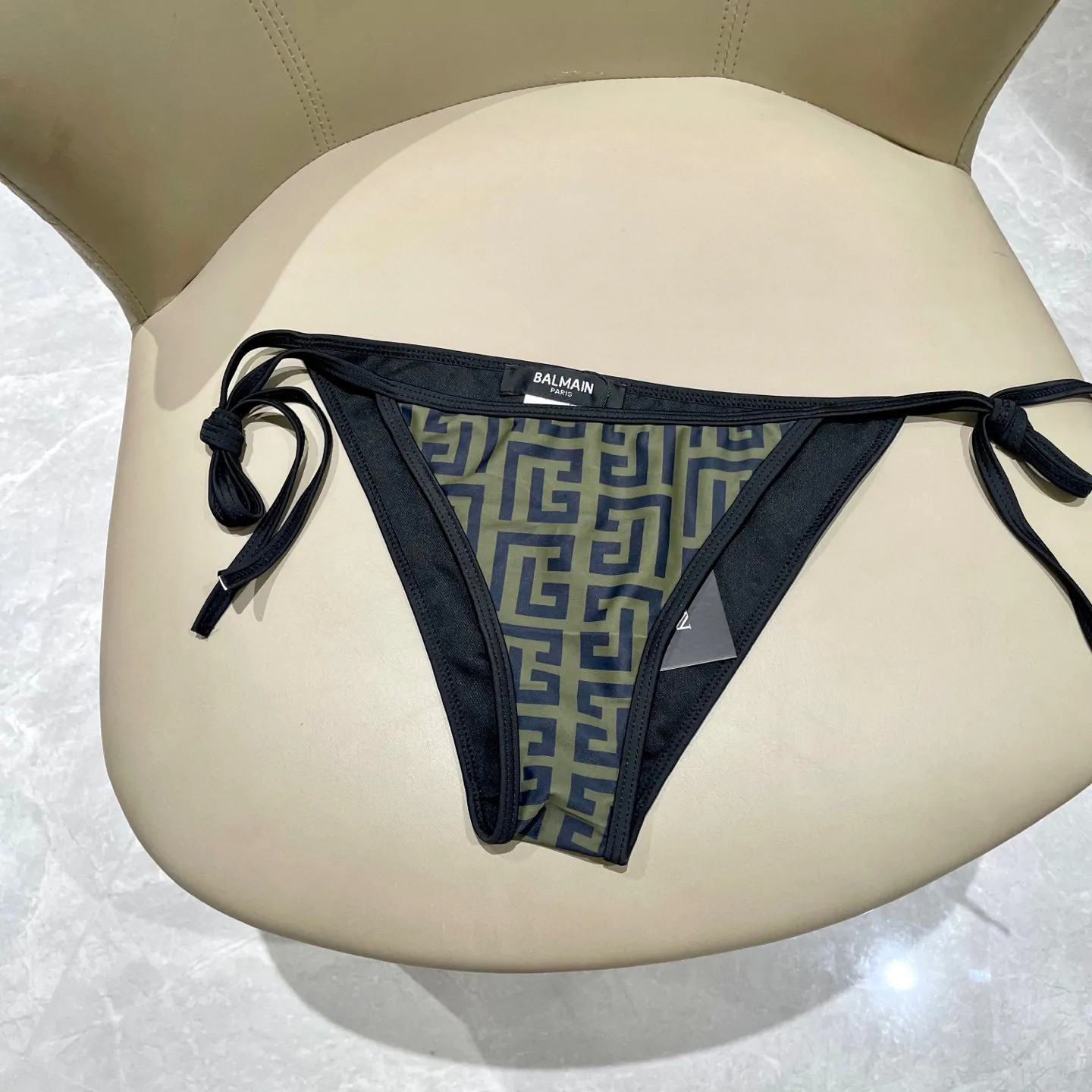 Balmain 新作分体式水着ブラックビキニスタイル - 画像 (10)