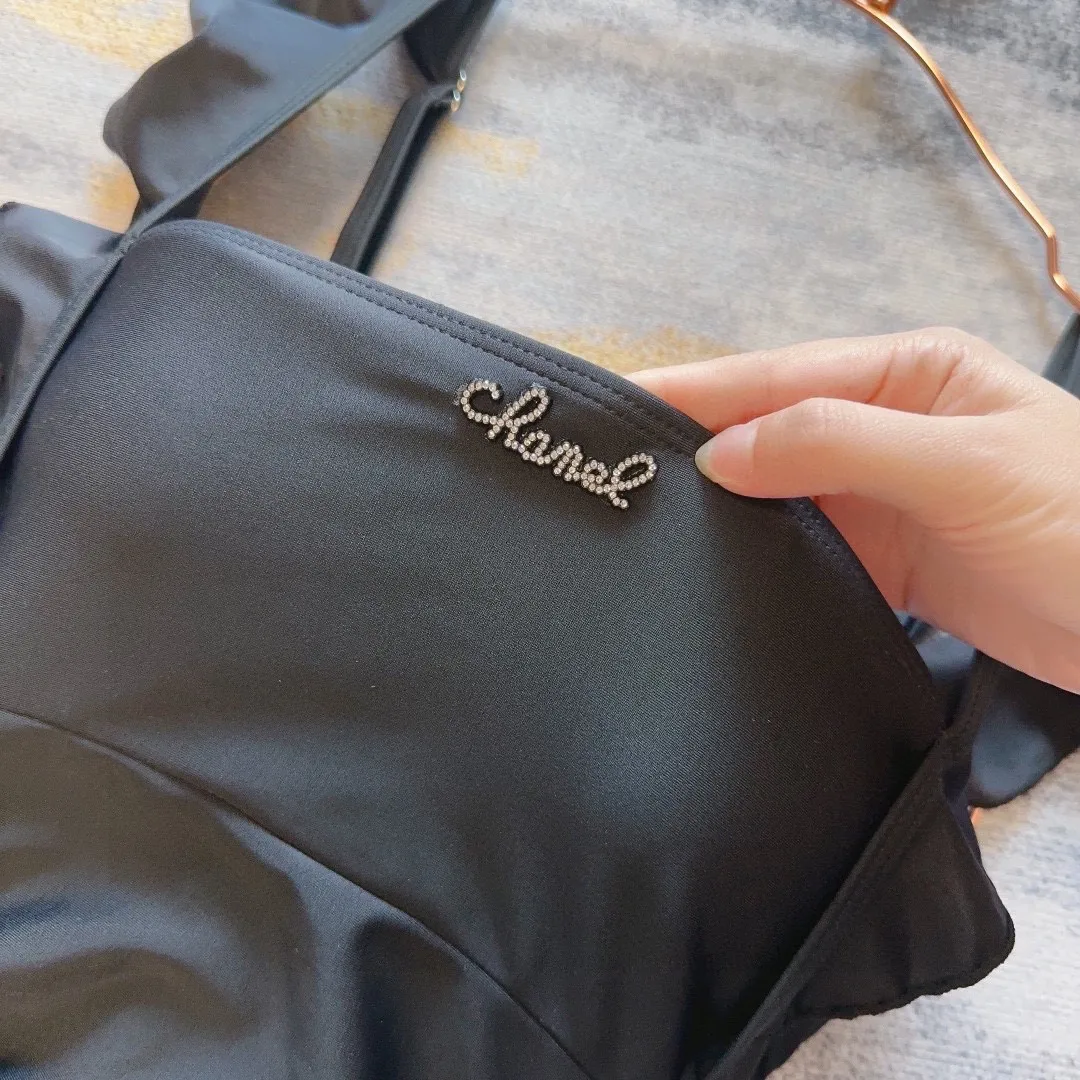 CHANEL黒ワンピース水着フリルデザインSML - 画像 (5)