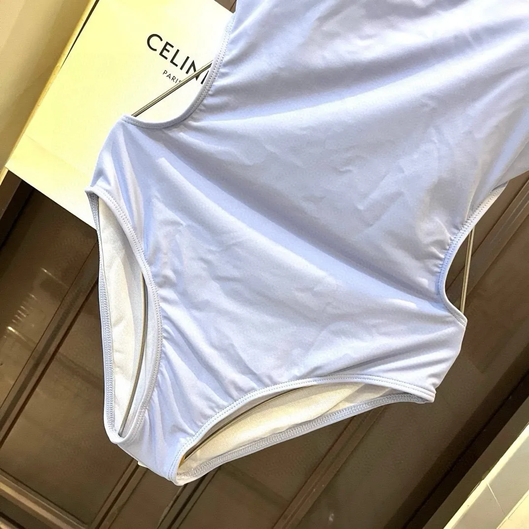 Chanel 水着 ライトブルー スタイル - 画像 (4)