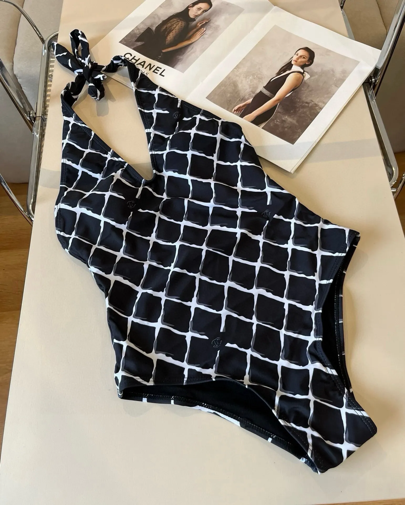 Chane黒白チェック柄ワンピース水着 - 画像 (7)