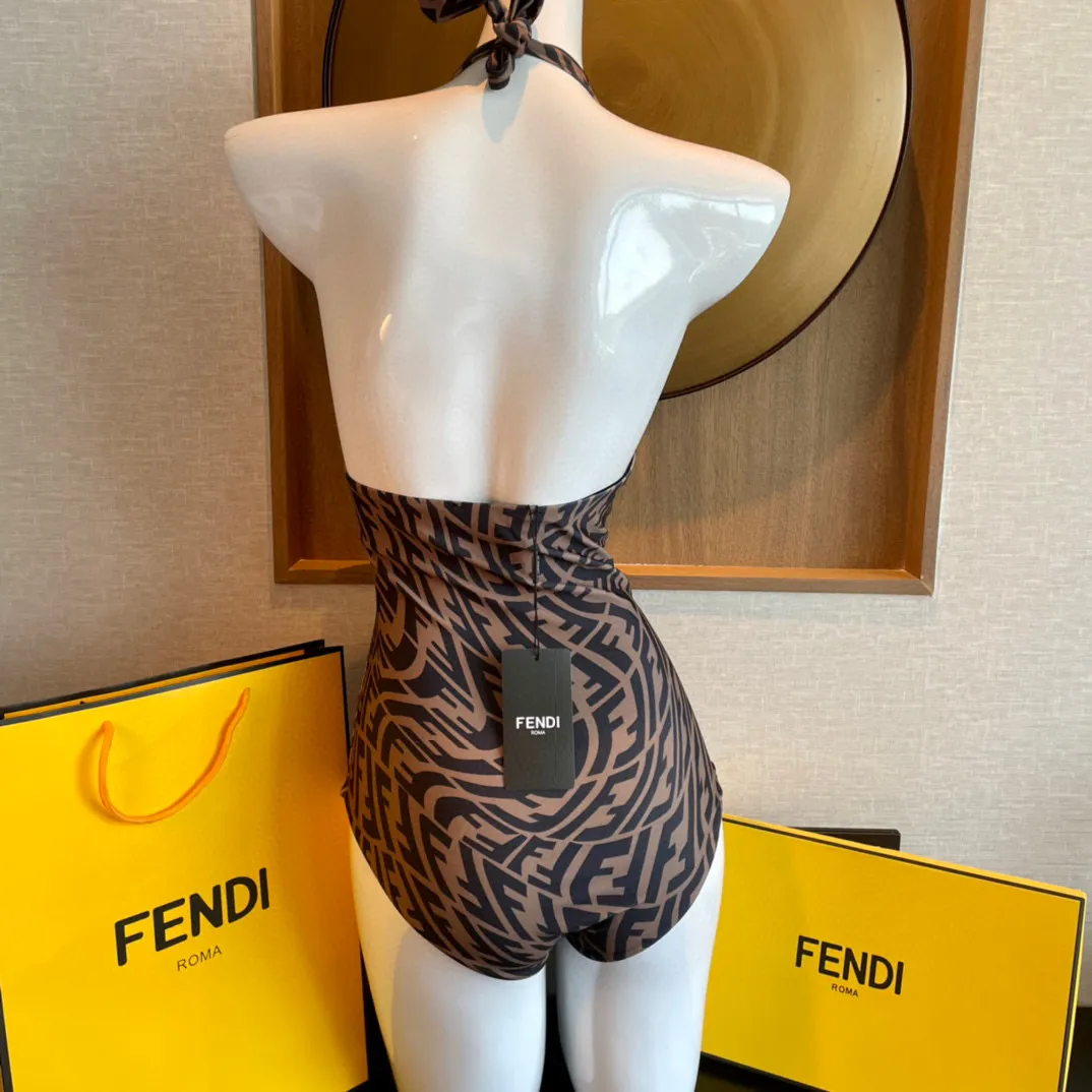 Fendi ブラウン迷彩柄ワンピース水着 - 画像 (4)