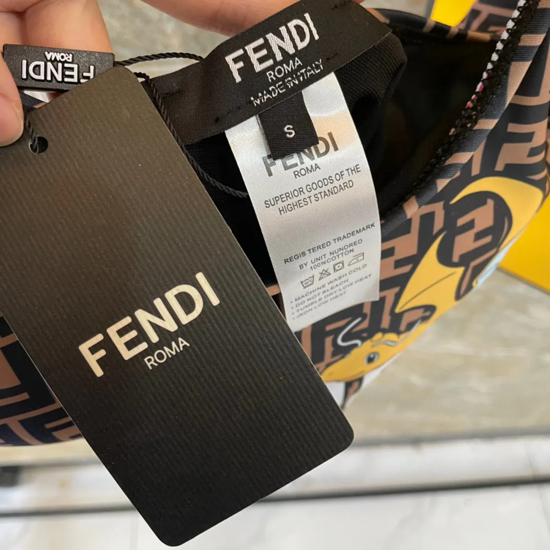 Fendi 黒色ブラウンパターン連体水着 - 画像 (5)
