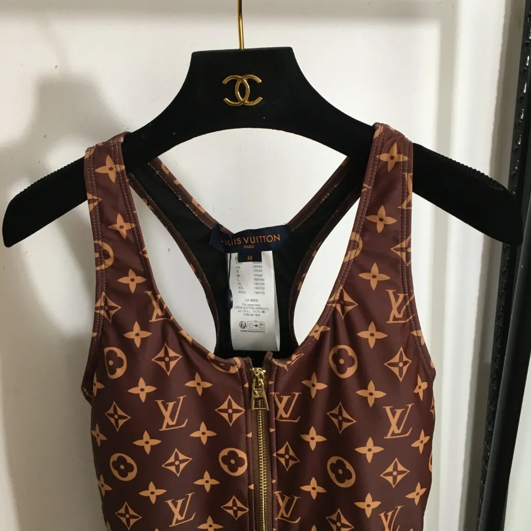 LOUIS VUITTON カフェ色 ロゴワンピース水着 - 画像 (3)