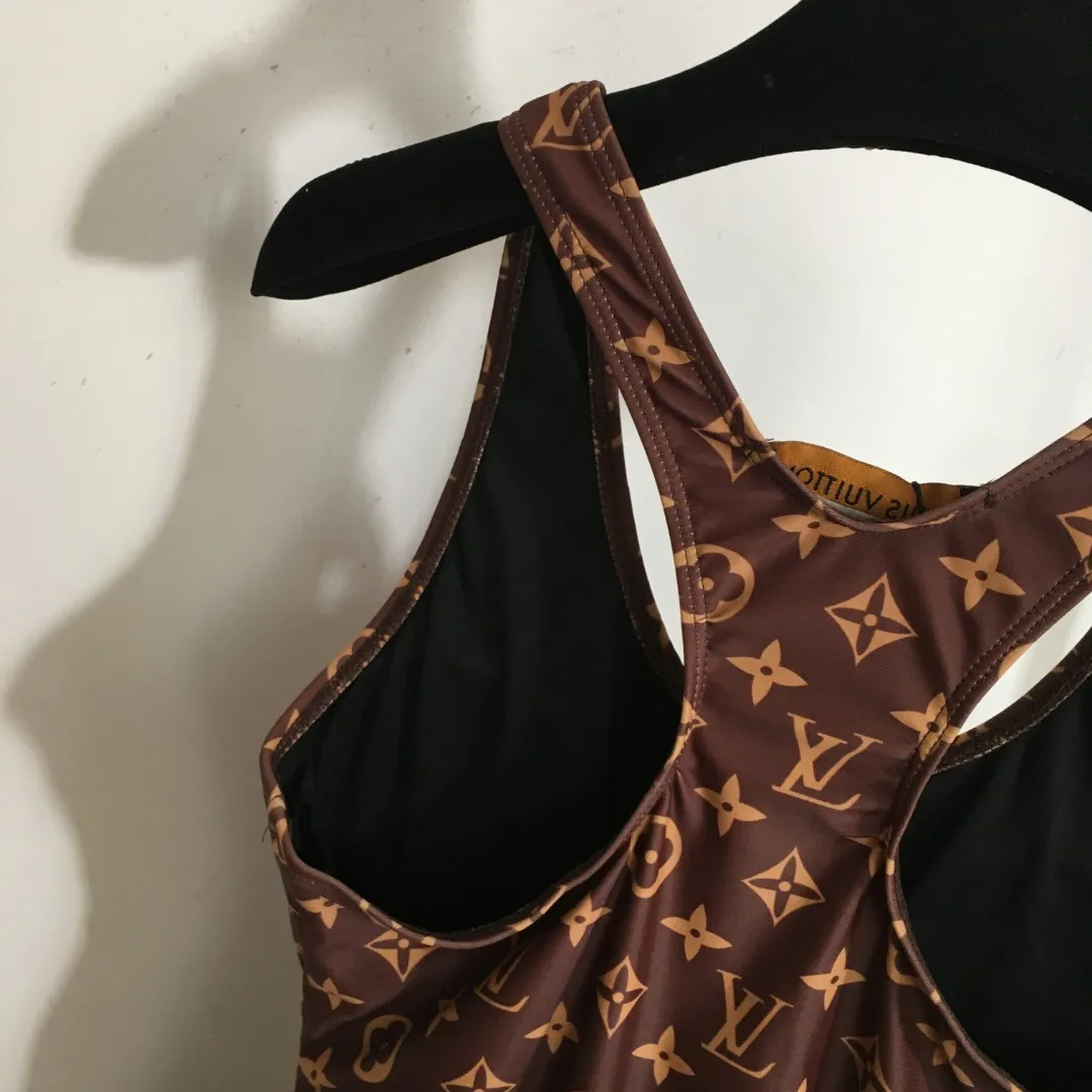 LOUIS VUITTON カフェ色 ロゴワンピース水着 - 画像 (8)