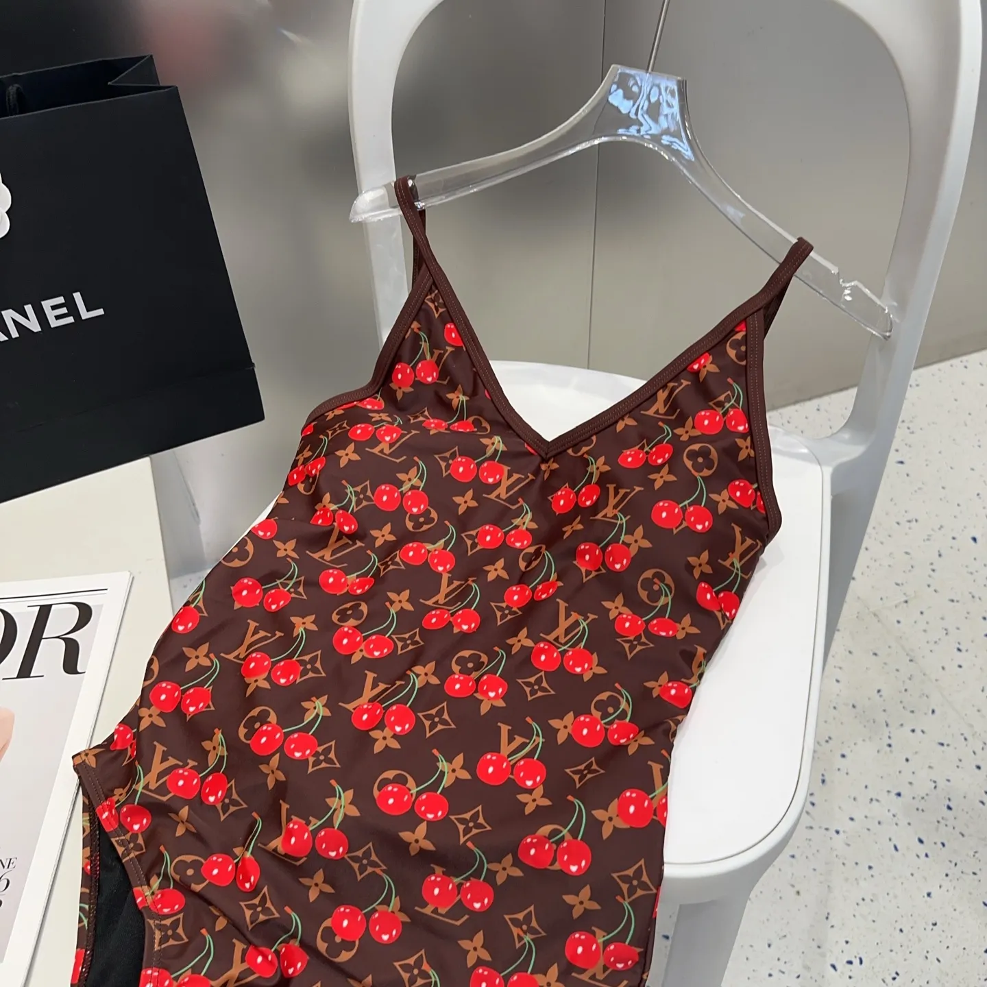 Louis Vuitton 赤チェリープリント水着ワンピース - 画像 (3)