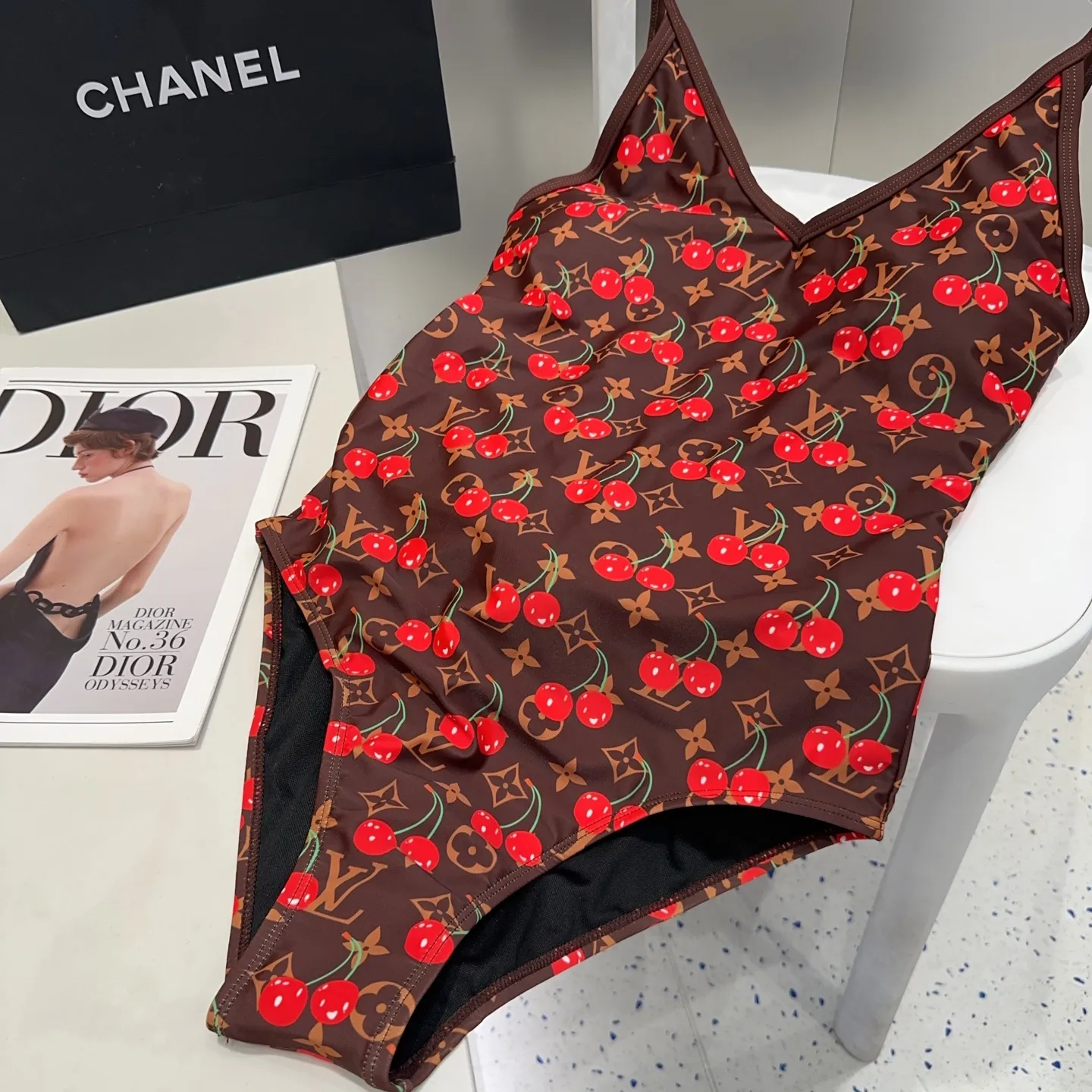 Louis Vuitton 赤チェリープリント水着ワンピース - 画像 (4)