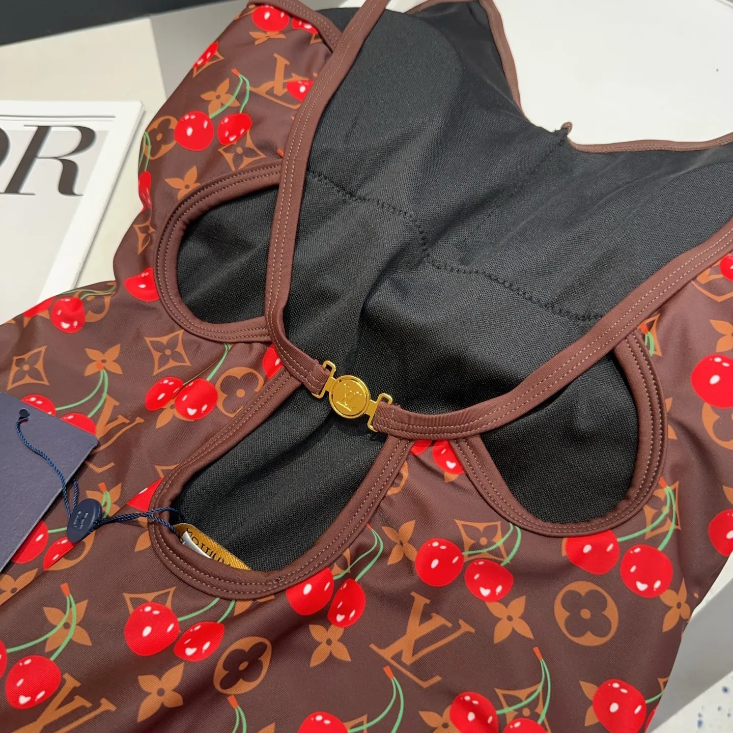 Louis Vuitton 赤チェリープリント水着ワンピース - 画像 (8)