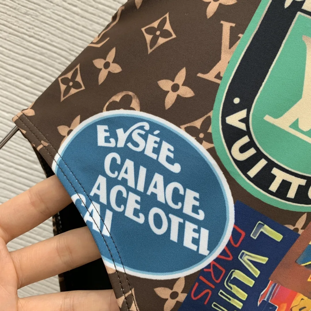 LOUIS VUITTON ダークブラウン パッチワークワンピース水着 - 画像 (6)