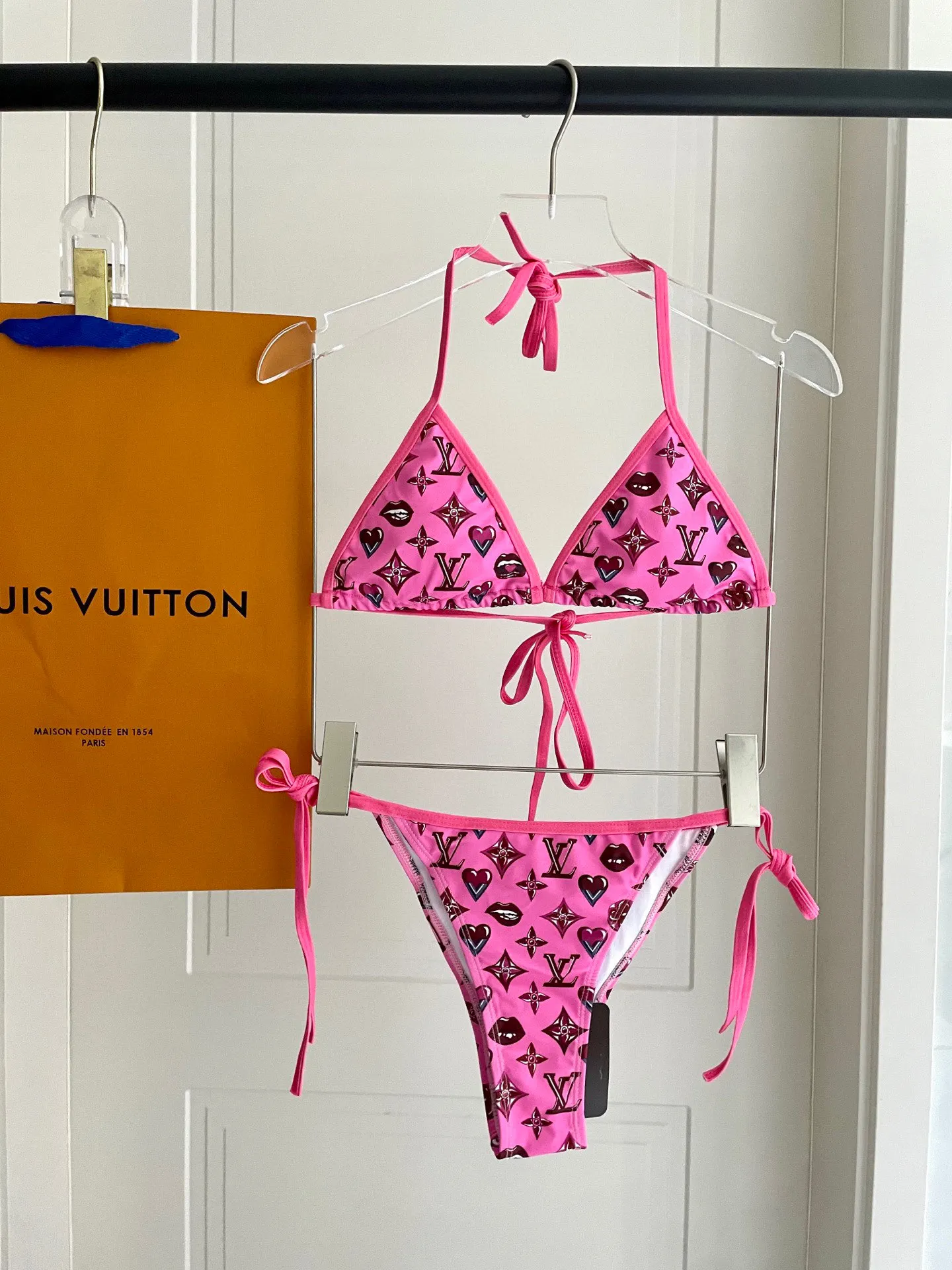 Louis Vuitton ピンク分体型ビキニ