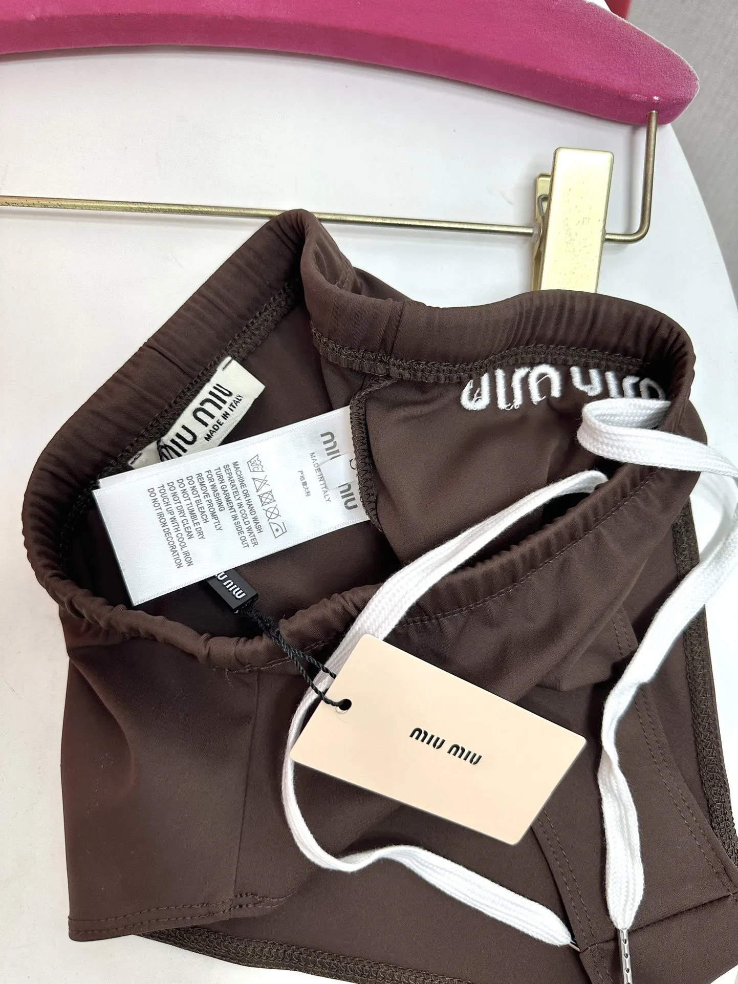 Miu Miu ニュアンスレタートライアングル水着パンツ 赤黒茶 - 画像 (7)