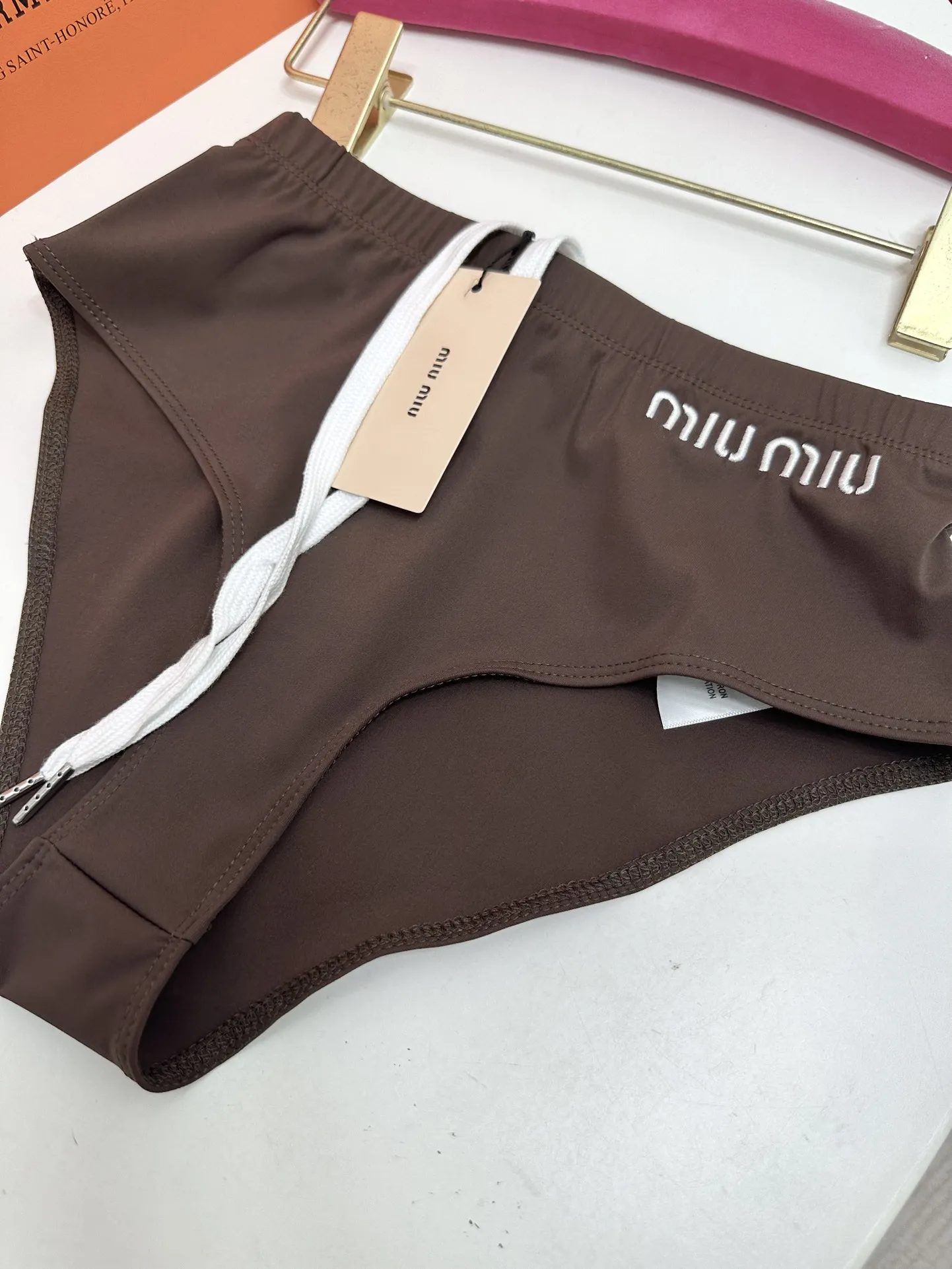 Miu Miu ニュアンスレタートライアングル水着パンツ 赤黒茶 - 画像 (10)