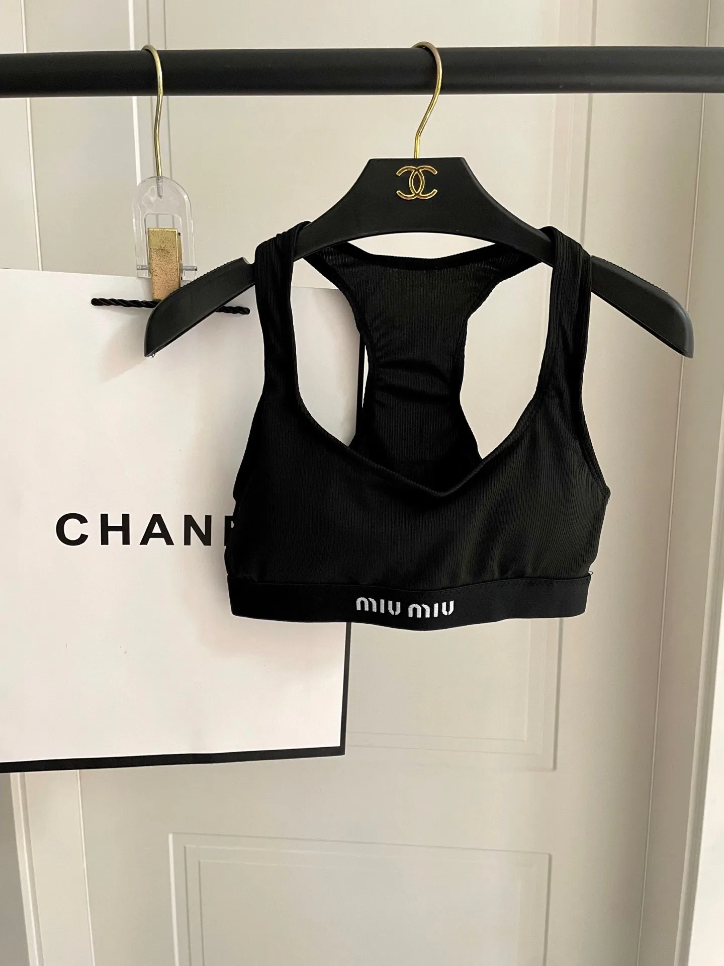 Miu Miu ブラック分体型スイムウェア - 画像 (3)