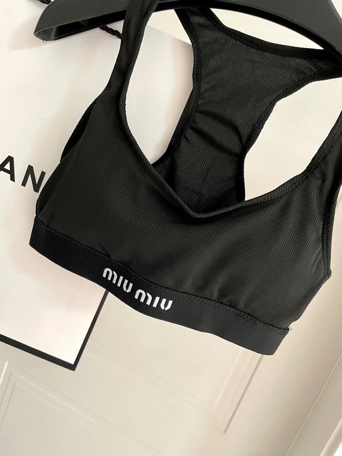Miu Miu ブラック分体型スイムウェア - 画像 (4)