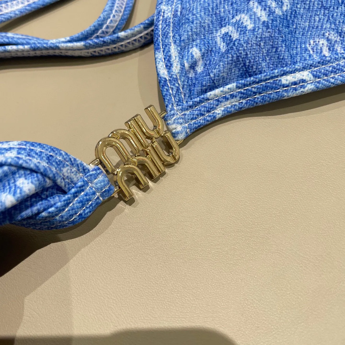 ミウミウ ブルー 分体式水着 - 画像 (13)