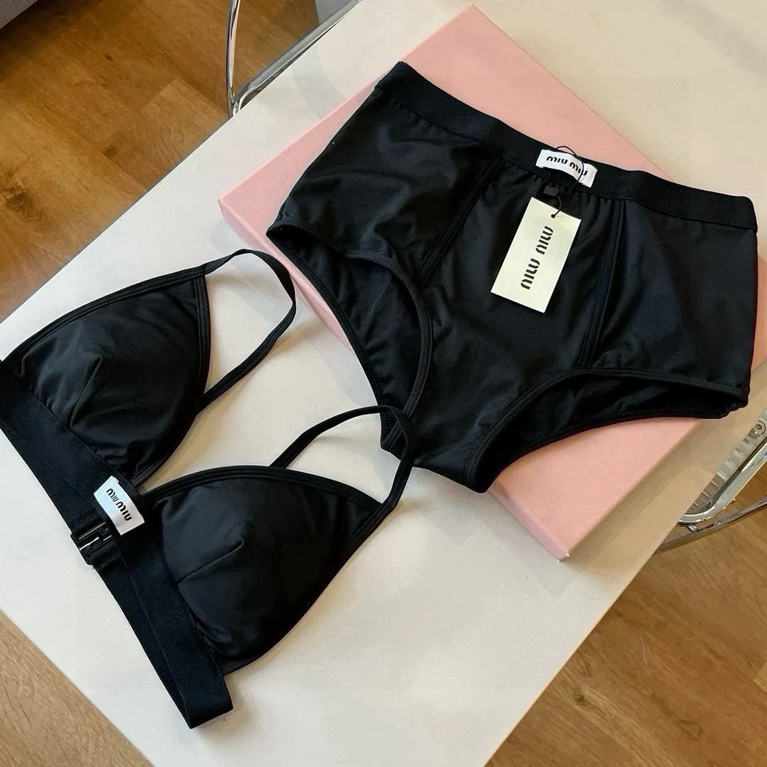 Miu Miu ブラック分体スイムウェア - 画像 (6)