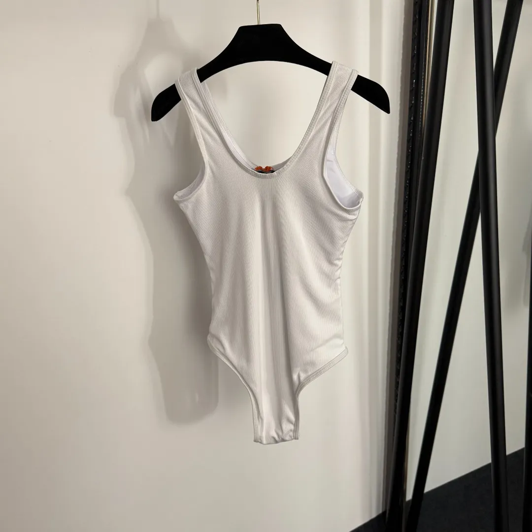 Prada 新款ロゴ刺繍半ジップワンピース水着 白黒 S-XL - 画像 (7)