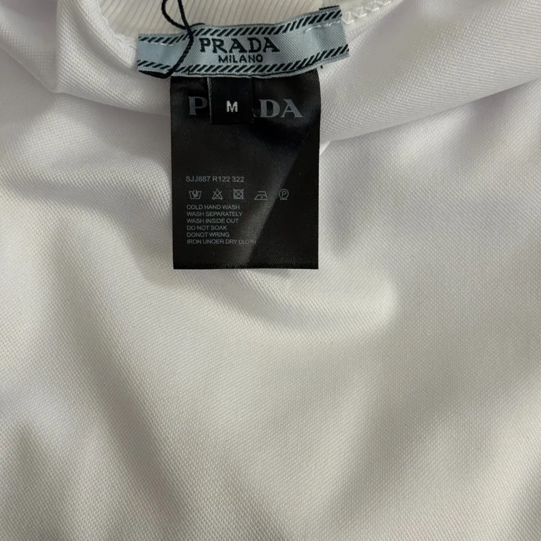 Prada 新款ロゴ刺繍半ジップワンピース水着 白黒 S-XL - 画像 (10)