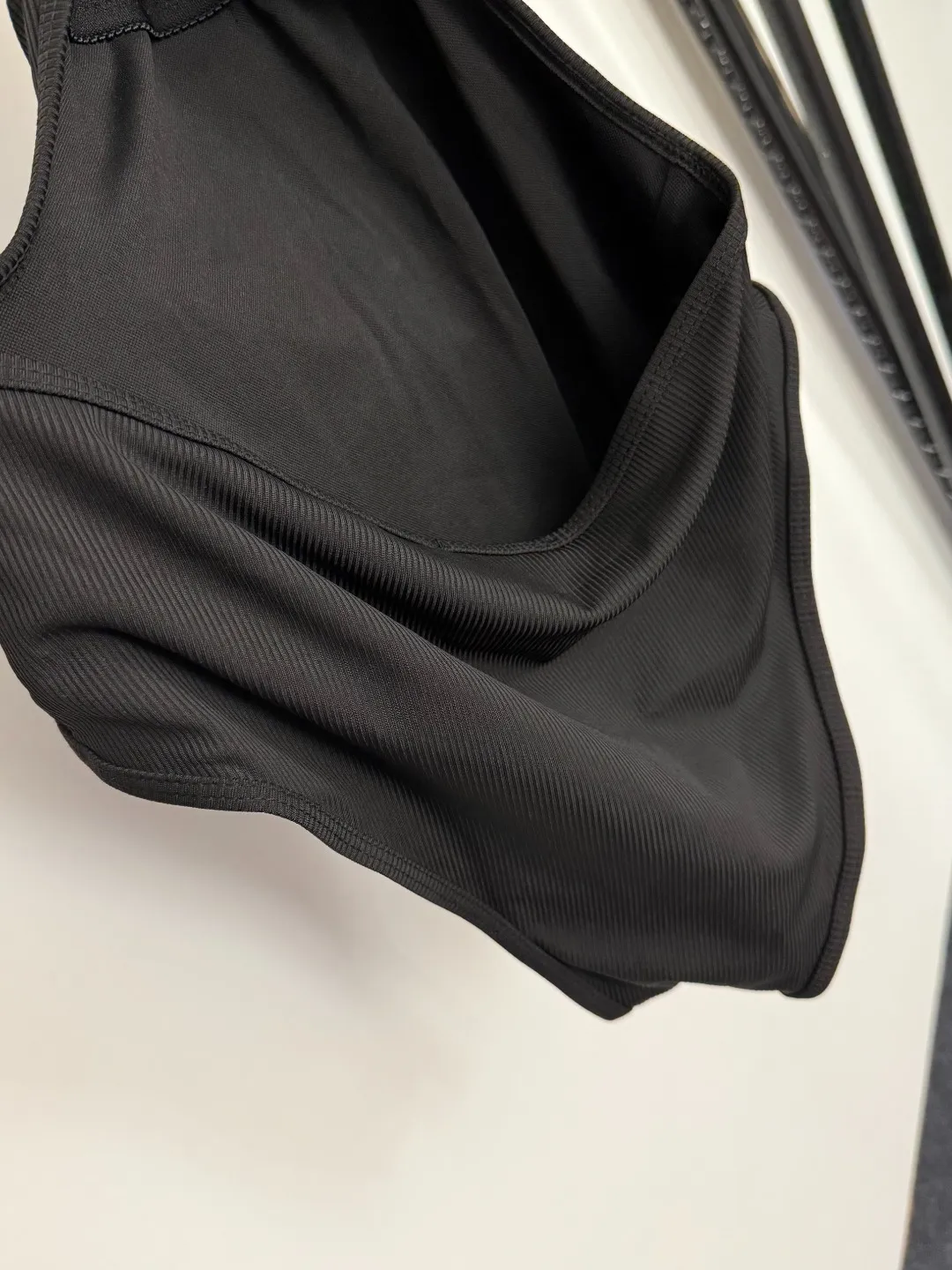 プラダ新作ワンピース水着 - 画像 (9)