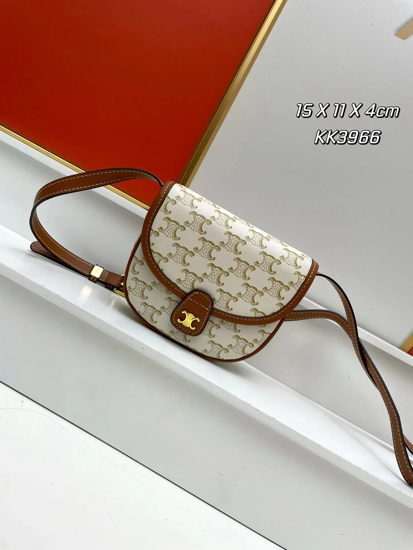 Celineセリーヌベージュミニマトラッセバッグ2023