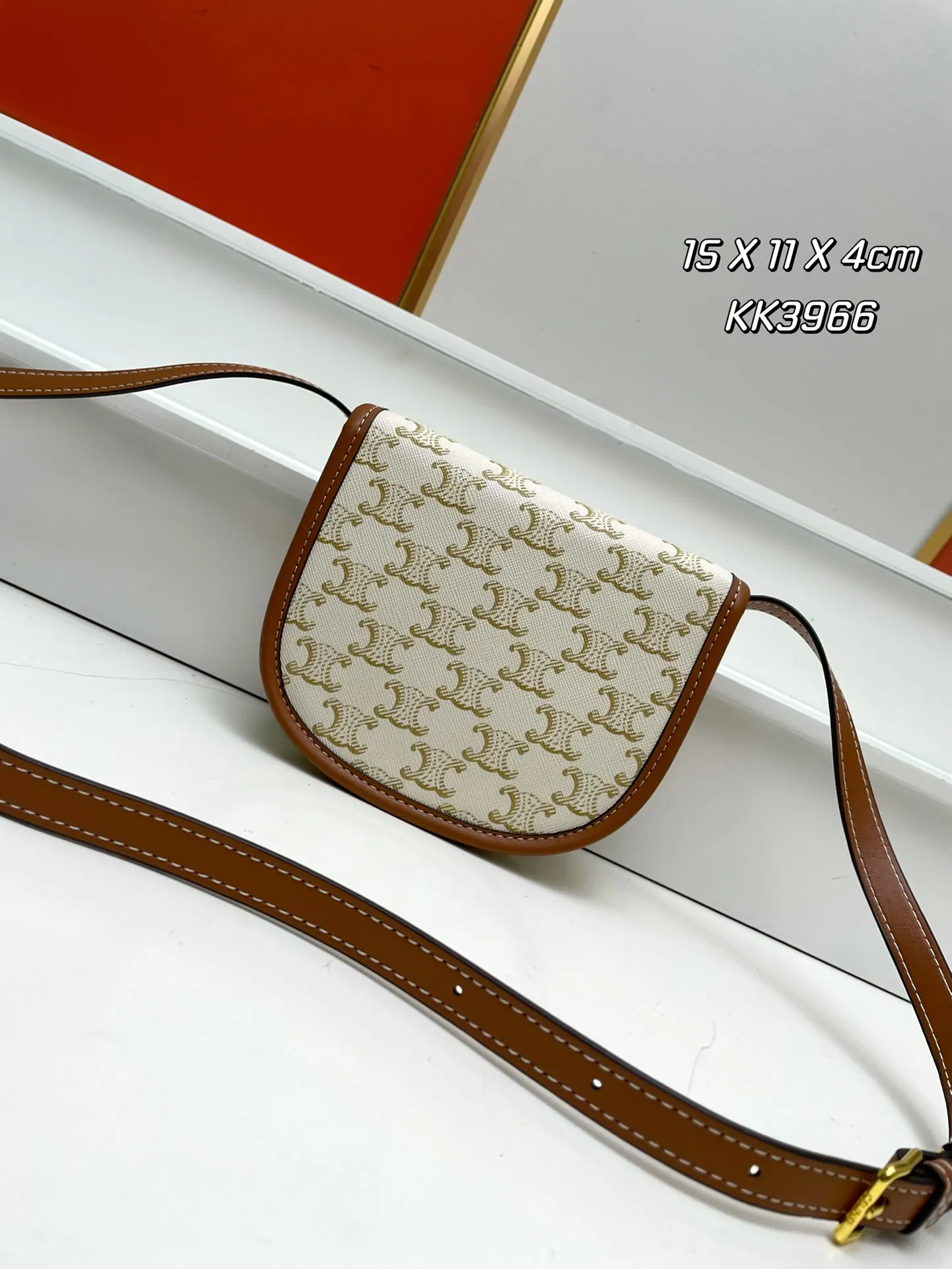 Celineセリーヌベージュミニマトラッセバッグ2023 - 画像 (3)