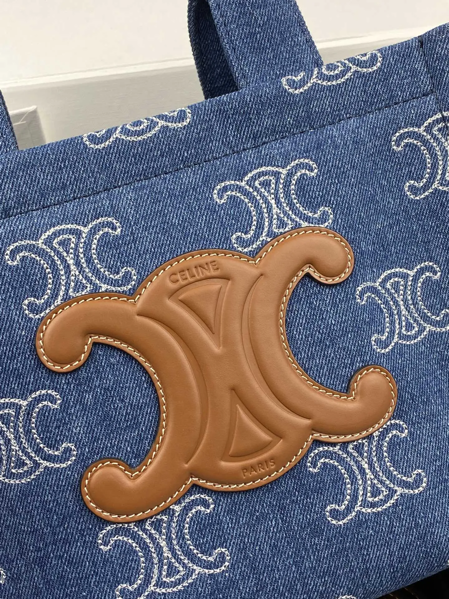 CELINEブルーデニム刺繍トートバッグ - 画像 (6)