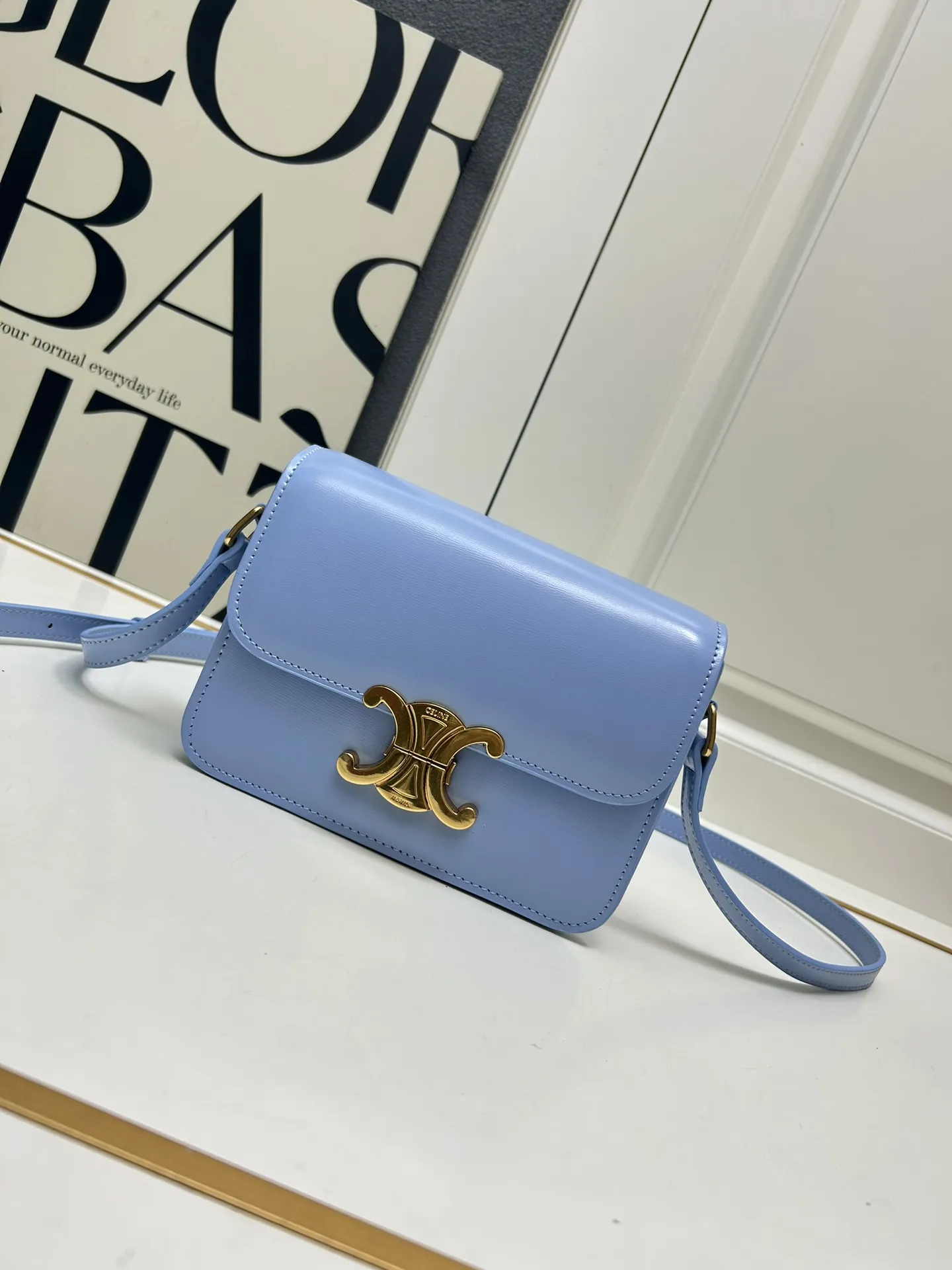 CELINE トリオンフ バッグ ブルー 小サイズ