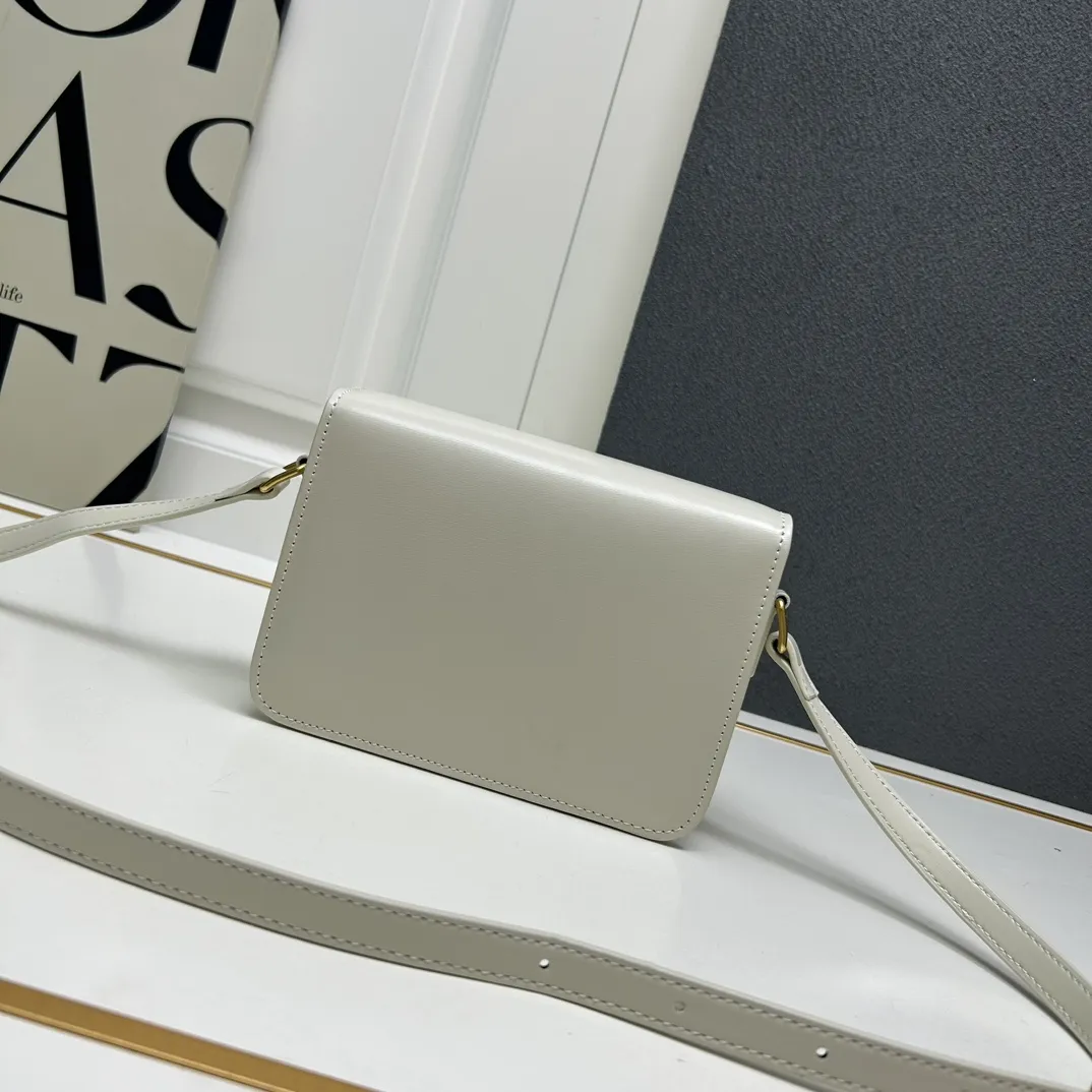 CELINE トリオンフ 小号 白 ショルダーバッグ - 画像 (4)