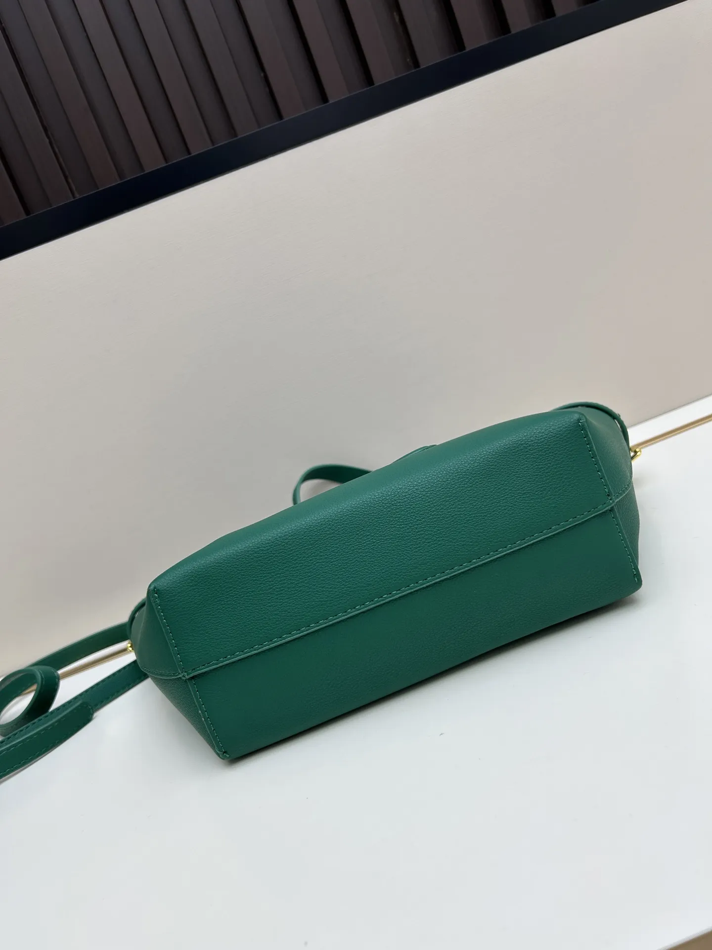 CELINE 凯旋托特包 グリーン 3022-1 - 画像 (7)