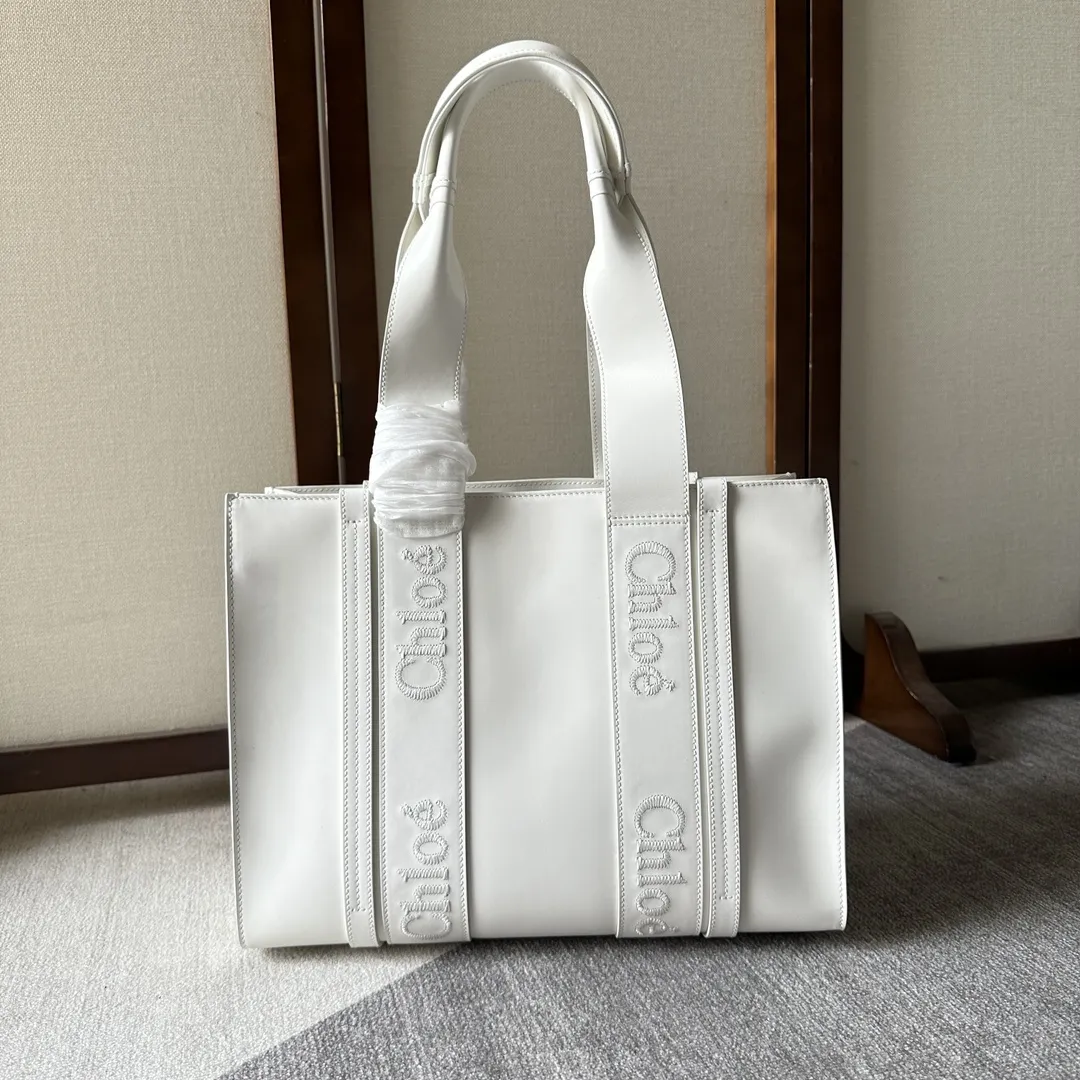 Chloé Woody Tote 白 鞄